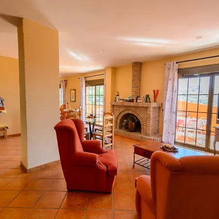 Hotel Rural Sierra Tejeda 2*