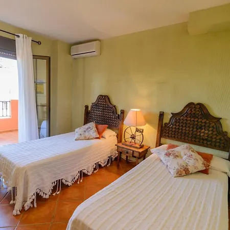 Hotel Rural Sierra Tejeda 2*